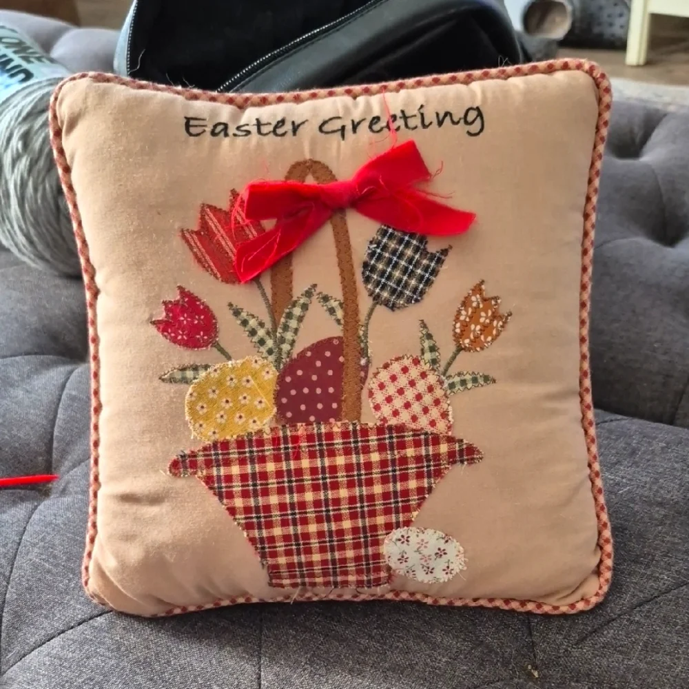 Easter Greeting Accent Pillow 9.5